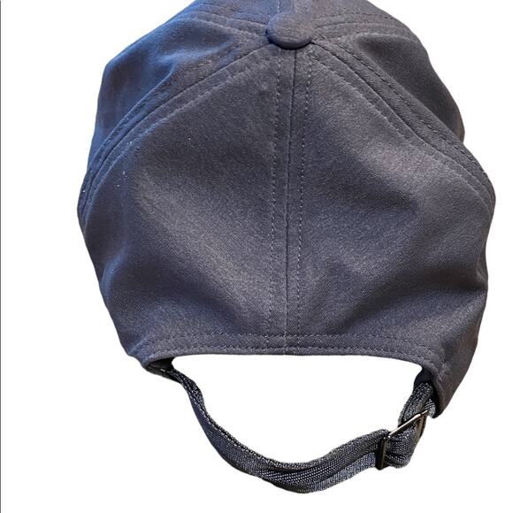 Under Armour Grey Hat/Cap with Orange Logo and Adjustable back. - Picture 7 of 7